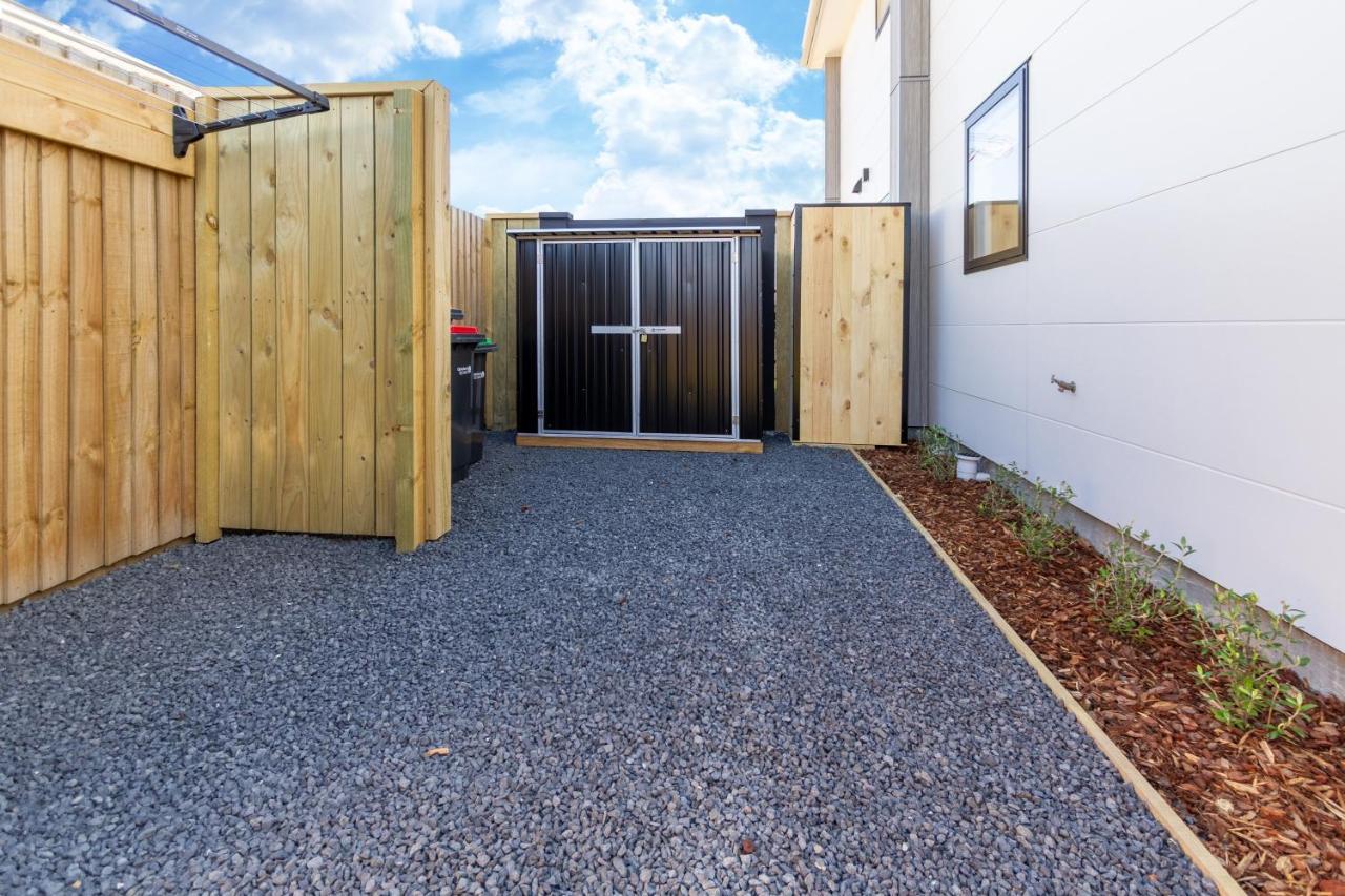 Beachside Bliss: 1 Bed 1 Bath Christchurch Exterior foto